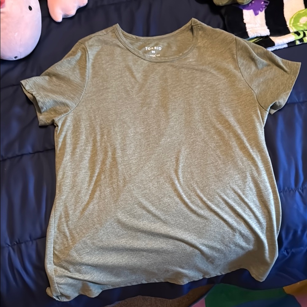 Torrid Olive Green T-Shirt Torrid 00
